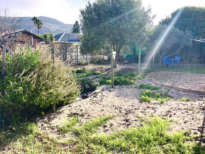 3 Bedroom Property for Sale in Sandbaai Western Cape